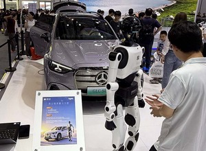 中国ヒト型ロボットの躍進に自動車アフターマーケットの課題解決のヒントを探る…【2026世界ロボット大会】現地取材レポート 画像