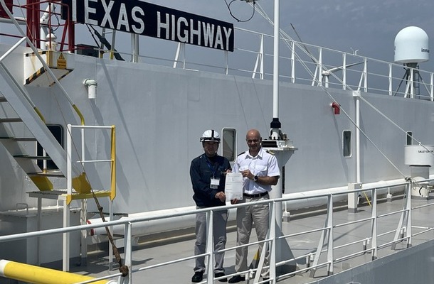 川崎汽船の自動車船「TEXAS HIGHWAY」がEV安全輸送ノーテーション取得