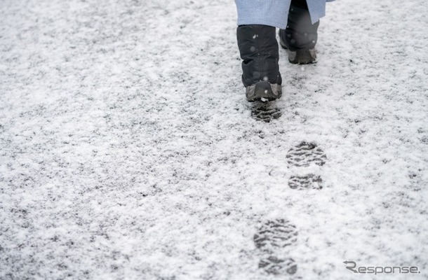 今冬一番の寒波襲来、平地でも警報級大雪、立ち往生など交通障害の恐れ（写真はイメージ）