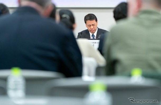 記者会見に臨む日産の内田社長（2025年2月13日）