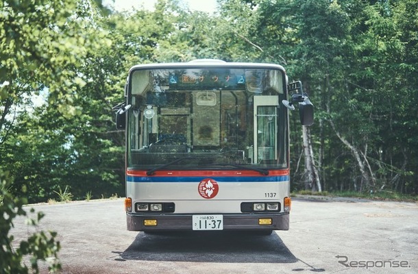 路線バスをサウナに改造した移動型サウナバス「サバス2号車」