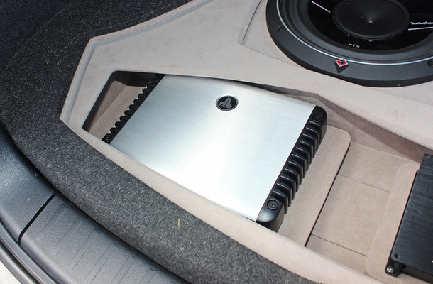 カーオーディオ インストール雑学 パート10 パワーアンプの取り付け方 02 熱対策 Car Care Plus