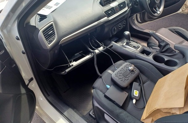 スルガ自動車学校 インターロック取付けの様子