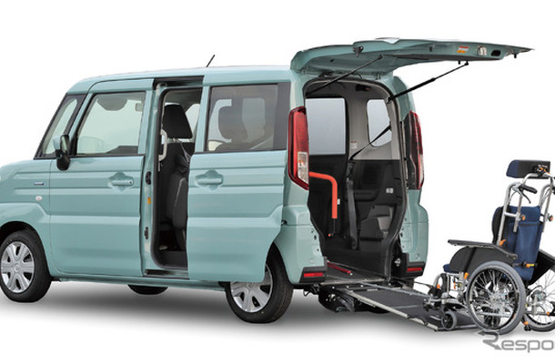 マツダ『フレアワゴン』の車いす移動車