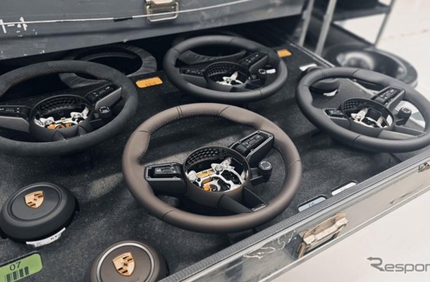 ポルシェが廃車のプラスチックを再生しステアリングホイール素材に利用