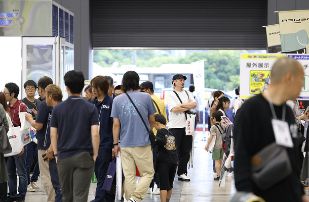 オートアフターマーケット九州が開幕…自動車アフターマーケットの将来を見据える