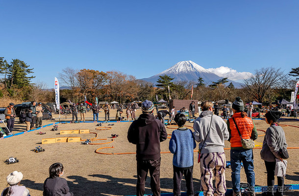 RCカーのアスレチックサーキット