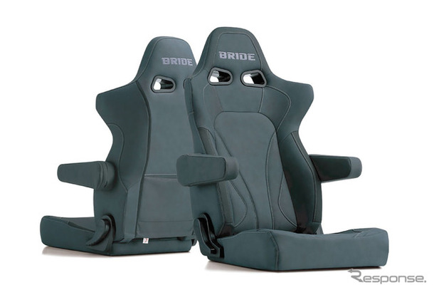 「カーグッズ・オブ・ザ・イヤー2025」を受賞したブリッド「エルゴスター・ヌグレ」