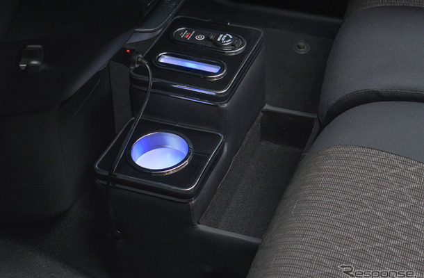 クラフトワークス『デイズ』『eKワゴン/eKクロス』専用LEDコンソールボックス