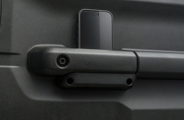 クラフトワークス『ジムニー/シエラ/ノマド』専用「ドアグリップポケット」改良版