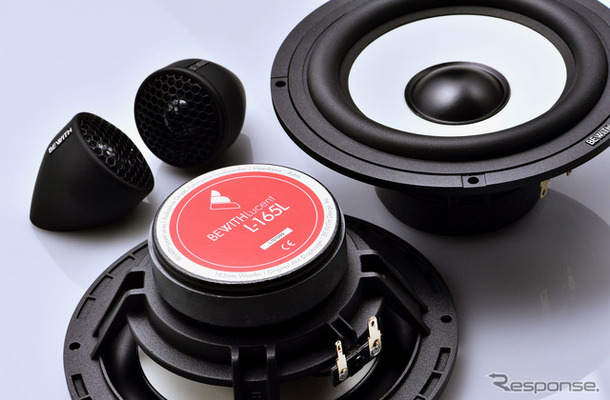 取り付け性の高いミドルグレードスピーカーの一例（ビーウィズ・ルーセント シリーズ）。