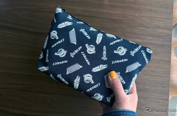 トラストと宮眞のコラボによる絹織物オリジナル雑貨シリーズ