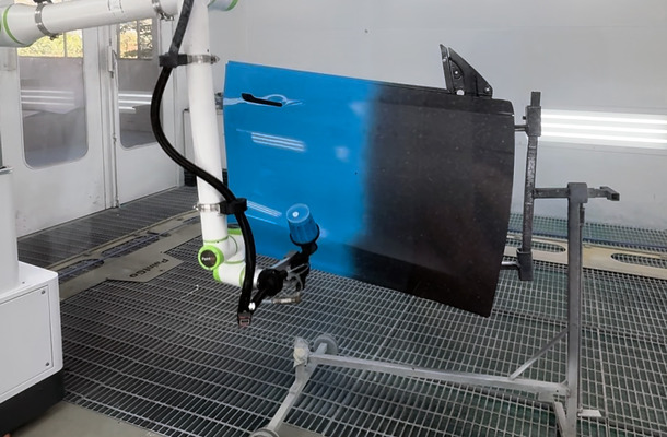 車体整備の現場で「AI塗装ロボット」導入が進む台湾…テスラ認定工場やトヨタ系ディーラーで稼働