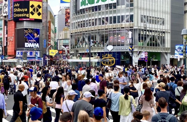 2025年は訪日客初の4000万人超、消費額9兆5000億円に（写真はイメージ）