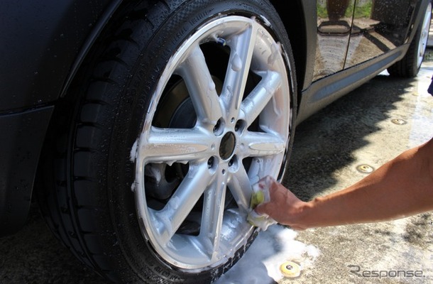 洗車しても締まらない…その原因は足元だった！ 冬の汚れを落として愛車の印象を変える方法 ～Weeklyメンテナンス～