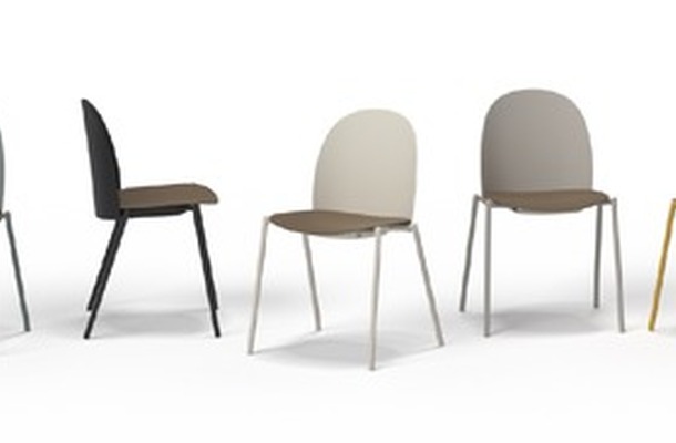 放置竹林の竹を活用したチェア