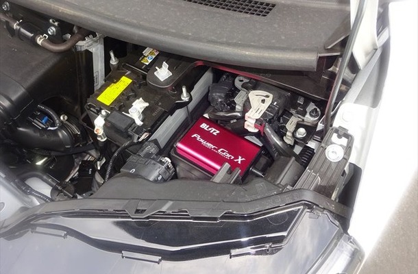 ブリッツの「パワコンX」装着例