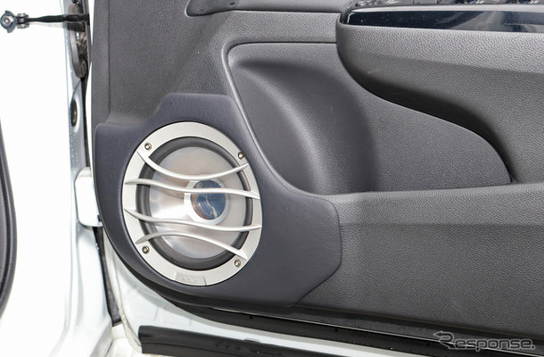 「カーオーディオ・プロショップ」にて製作されたオーディオカーの一例（製作ショップ：ピットハウスコスギ＜香川県＞）。