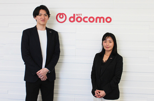 右側から、株式会社NTTドコモ保険企画担当課長 香田由里子氏（コンシューマサービスカンパニー ウォレットサービス部 金融サービス推進室）と、保険企画担当  菅原拓朗氏 （コンシューマサービスカンパニー ウォレットサービス部 金融サービス推進室）