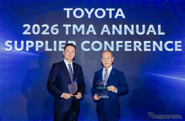 ブリヂストン アジア パシフィック 吉眞弘氏（左）、タイ ブリヂストン 石井聡人氏（右）