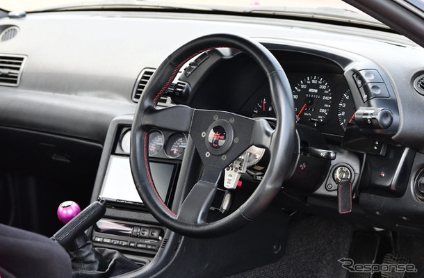 社外ステアリング交換で何が変わる？ 操作性向上のメリットと落とし穴～カスタムHOW TO～