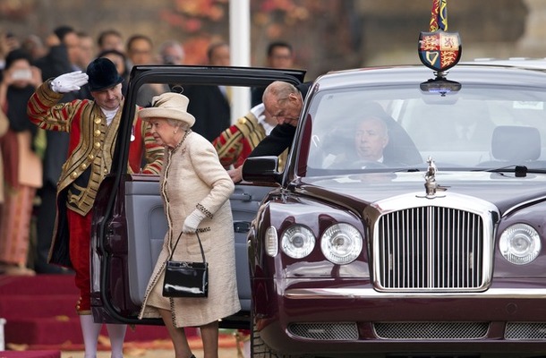 「英国王室とベントレー」展