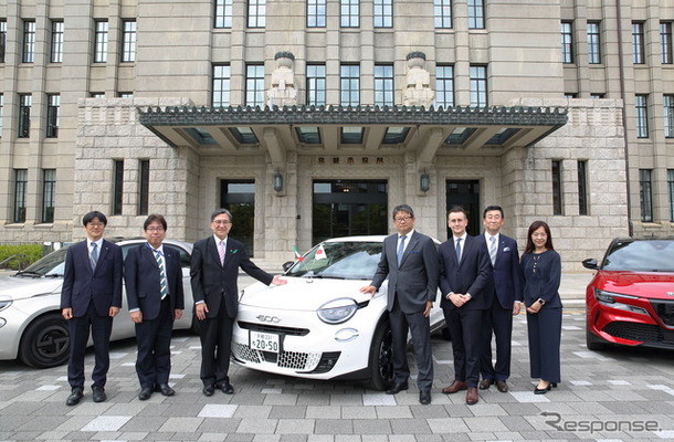特別なフィアット600eが京都市公用車に
