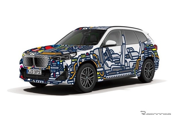 MANKEY氏がラッピングデザインしたBMW『iX1』