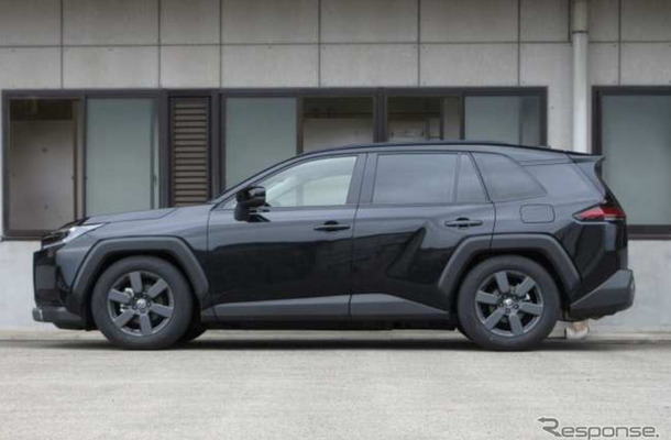 サステックプロCR　RAV4装着例（最下部車高：フロント 55mmダウン / リア 54mmダウン）