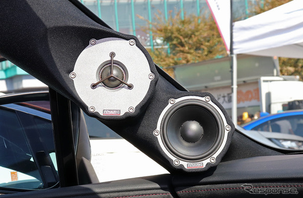 『カーオーディオクラブ』（大阪府高槻市）にて製作されたオーディオカーの一例。