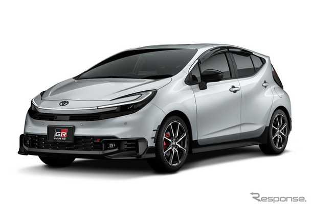 GRパーツを装着した新型トヨタ『アクア』