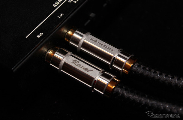市販「ラインケーブル」の一例（オーディオテクニカ・AT-RX5500A）。