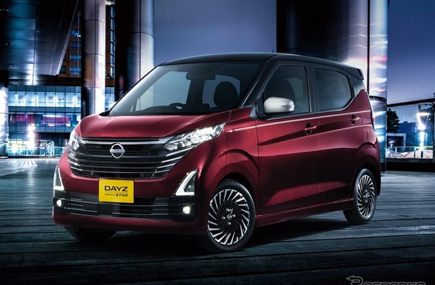 日産デイズ「ハイウェイスター アーバンクロム」