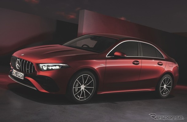 メルセデスAMG A35 4MATICセダン