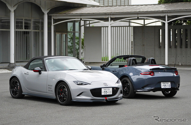 マツダスピリットレーシング ロードスター12R（左）とコアモデル（右）