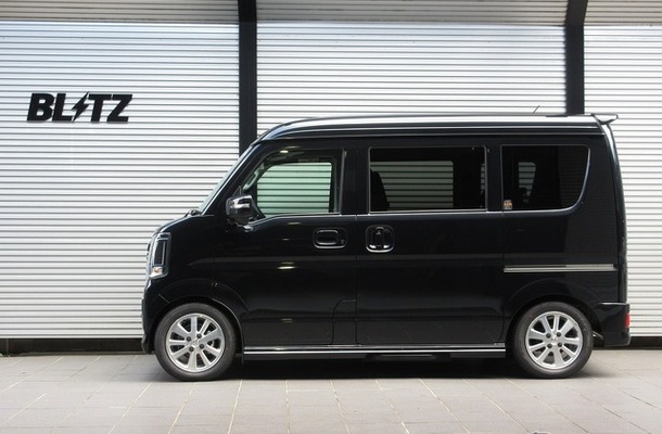 ブリッツ DAMPER ZZ-R　スズキ・エブリイワゴン装着例（基準車高：フロント 29mmダウン / リア 48mmダウン）