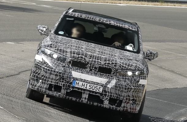 BMW iX5 M 市販型のプロトタイプ