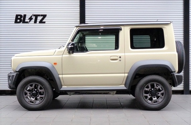 ブリッツ DAMPER ZZ-Rリフトアップモデル　ジムニーシエラ装着例（基準車高：フロント 35mmアップ / リア 35mmアップ）
