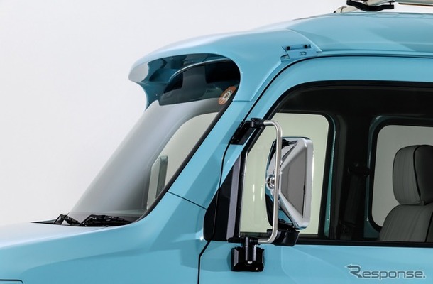 ダムドの「トラックミラー for N-VAN」と「ルーフバイザー for N-VAN」