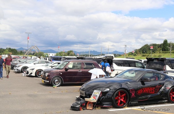CARTUNE ALL USERS MEET…神戸三田プレミアムアウトレット駐車場