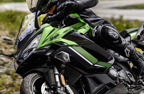 カワサキ Ninja 1100SX SE（プラズマライムグリーン×メタリックディアブロブラック）