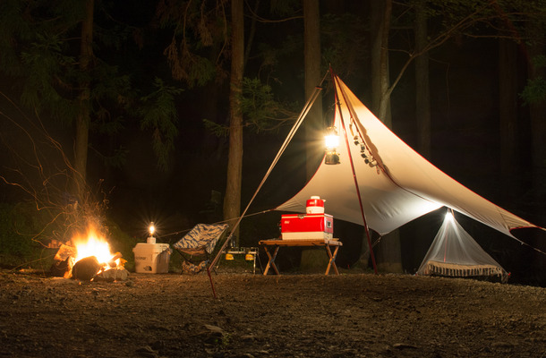 秋のキャンプを楽しもう！ キャンプギア＆キャンピングカーレンタル「TENTAL」スタート