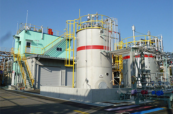 名古屋工場に建設した電解液製造設備