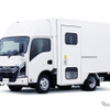 いすゞ エルフEV ウォークスルーバン