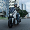 4月よりフィリピンで発売した人気のスクーター新型『NMAX』。業績回復の起爆剤となるか。