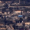 カリフォルニア州で発生した山火事から奇跡的に消失を免れたVW「T2」バス