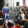 ヤマハの電動トライアルバイクによる黒山健一選手のデモンストレーション