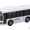 京急オリジナルトミカ「京浜急行バス 安全運転訓練車 いすゞ エルガ」 (c) TOMY