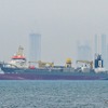 ホルムズ海峡の緊迫に伴い、ドバイ沖に停泊する船舶が増えた