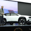 ホンダ 三部敏宏社長と開発中止となったEV「Honda 0 SUV」（写真はジャパンモビリティショー2025）
